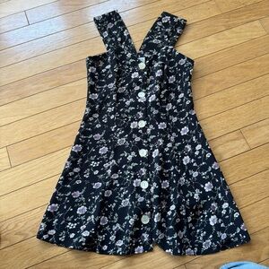 Vintage button up dress 
Brand: DBY led